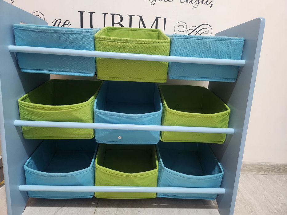 Suport cu trei rânduri de sertare