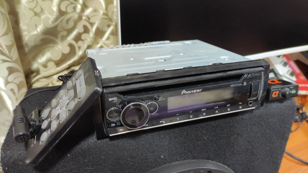 Pioneer DEH-S5250BT