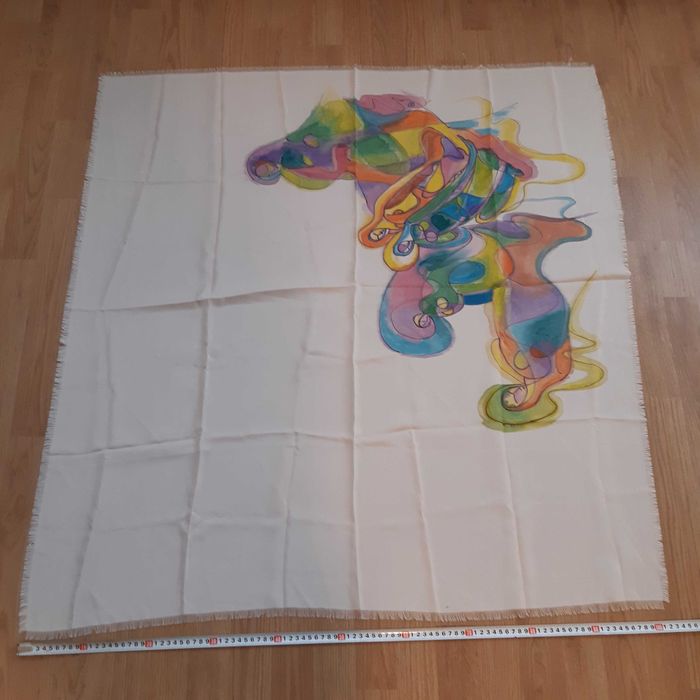 Ръчно рисуван шал цвят екрю