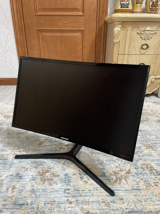 Монитор Samsung 144грц 24 дюйма