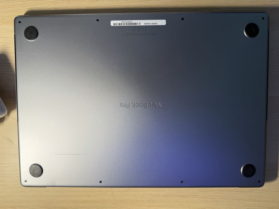 [3] Macbook Pro 16 M1 Pro (10 CORE), 16GB, 512GB