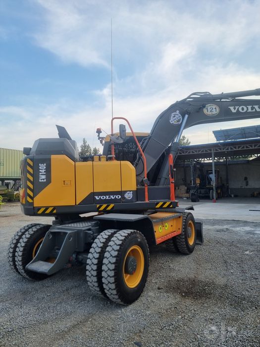 Ekskavator Volvo 140 talik