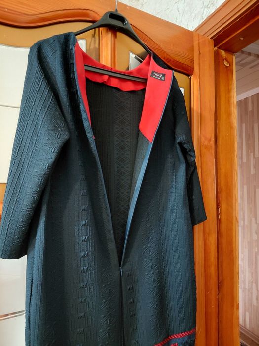 Платье жен, темно синее, отличного качества