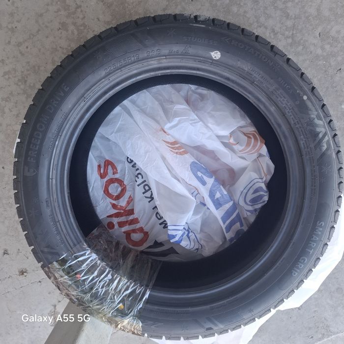 Новый шины липучка 225 55 R19