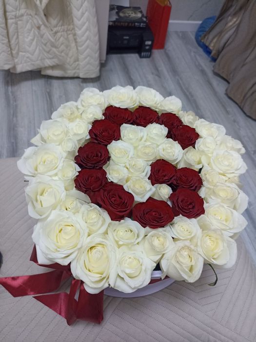 Продам Цветы в каробке