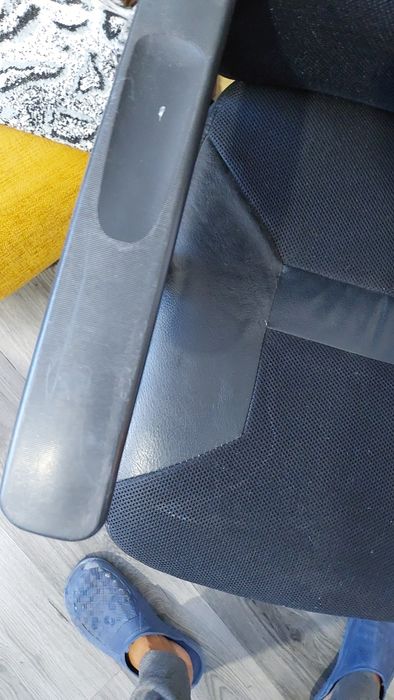 Офис стол въртящ с подлакътници