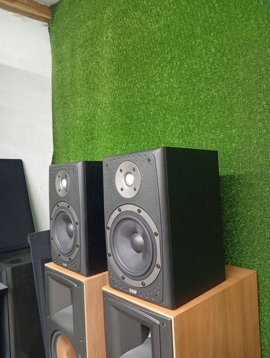 Тонколони Bowers & Wilkins DM-303