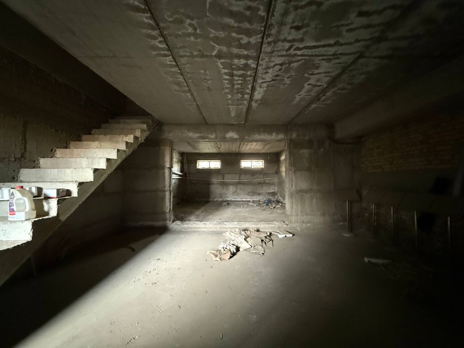 Tayyor Noturar 2 Ta Magazin Sotiladi