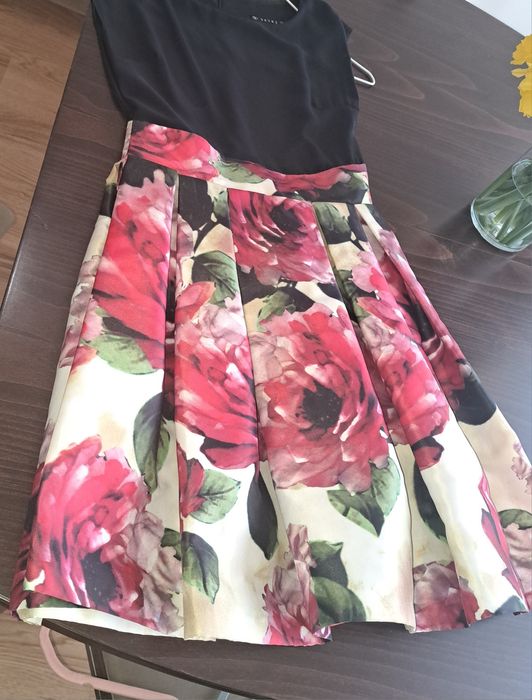 Официялна  рокля