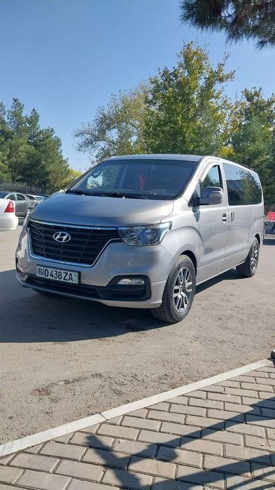 Hyundai-stareks 2011