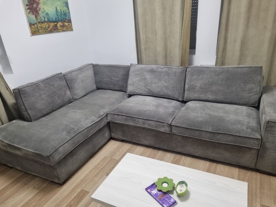 Vand coltar plus canapea impecabile