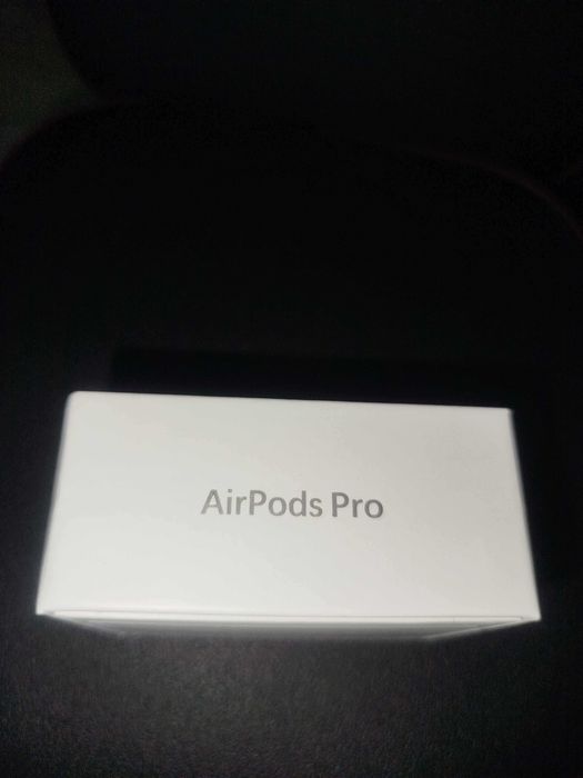 Apple Airpods Pro 3 чисто нови неразопаковани!