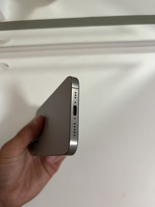 Продам Iphone 15 pro