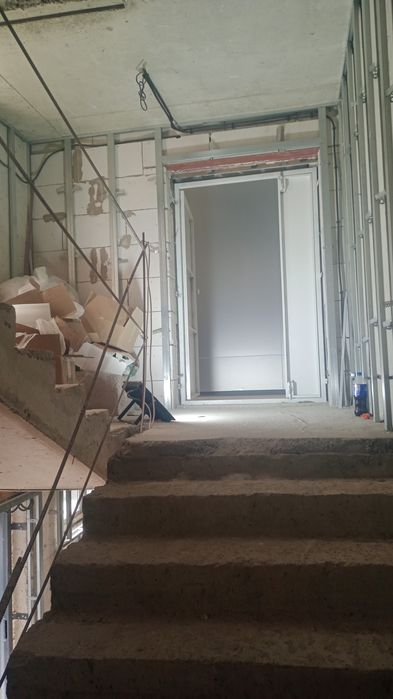 Продам двери 3 штуки