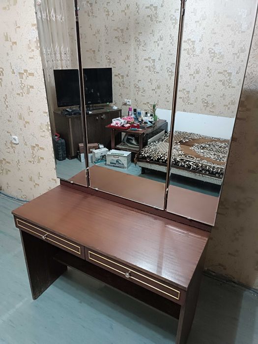 Продам трельяж (трюмо)