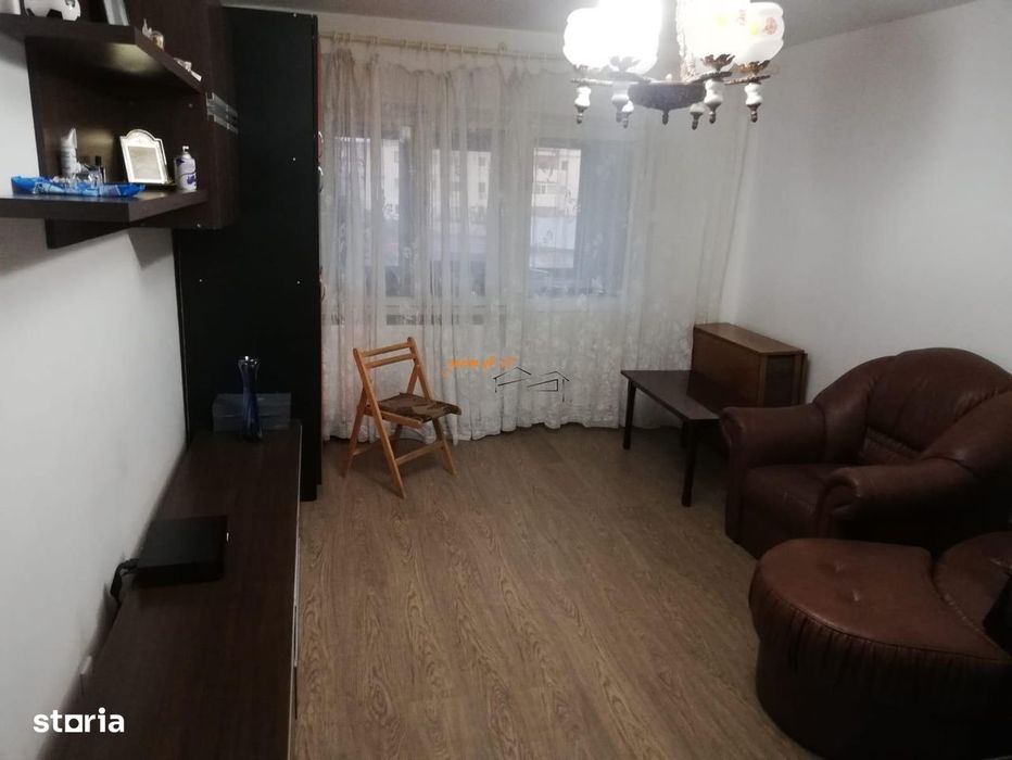 Apartament 3 camere , zona Policlinica 2 , et 24, decomandat, 70 mp, i