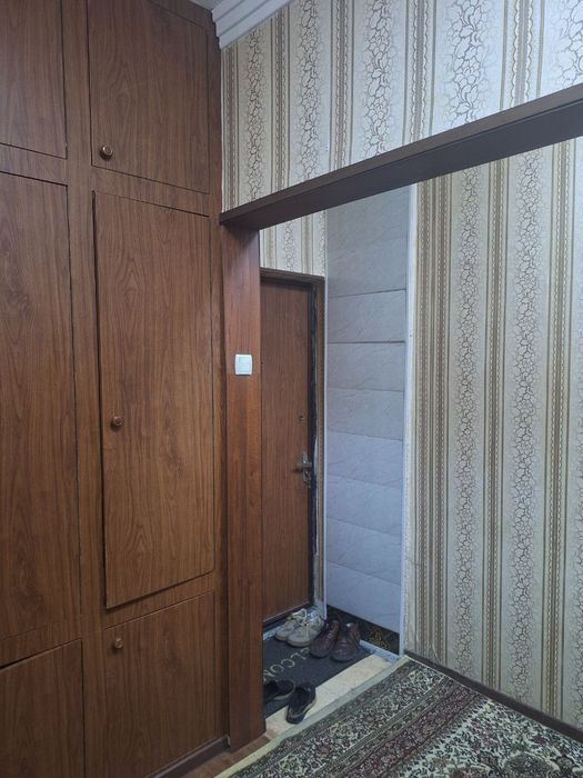 Продам квартиру в Алмазорском районе