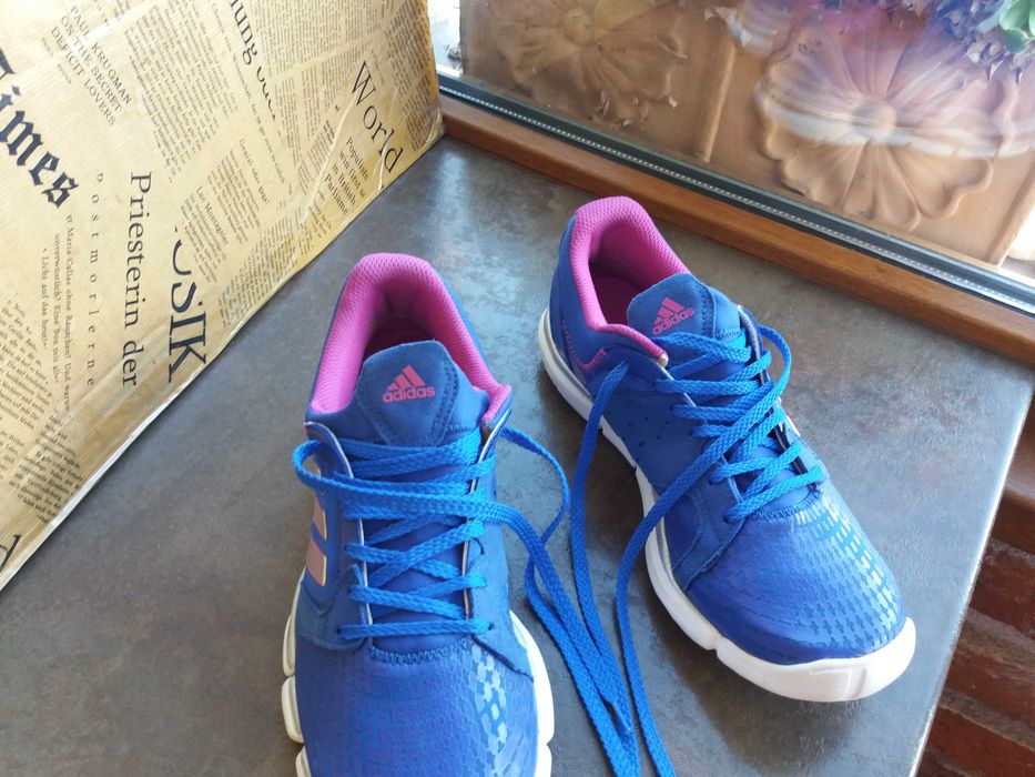 дамски маратонки,спортни обувки,кецове,Adidas,40,адидас