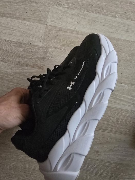 Under  armour sneakers