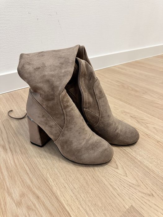 Продам сапоги женские