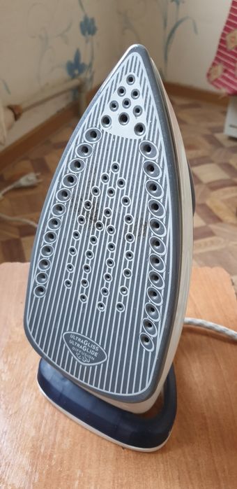 Продам утюги  б/у