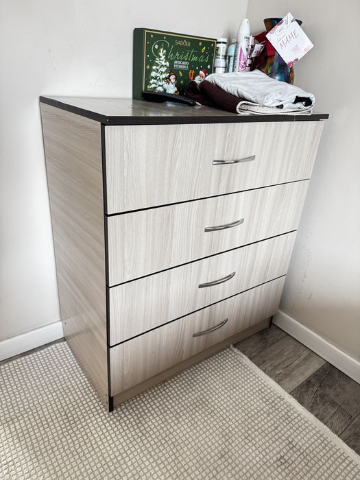 Срочно продам шкаф купе и комод