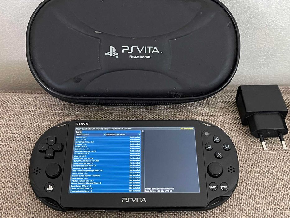 Consola Playstation VITA PS VITA MODAT card64GB cu jocuri si PKGJ