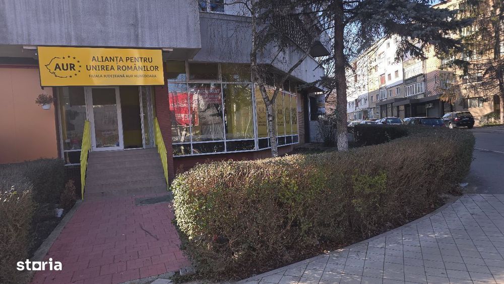 Inchiriez spatiu comercial in Deva, Bld Decebal colt cu Creanga, 70 mp