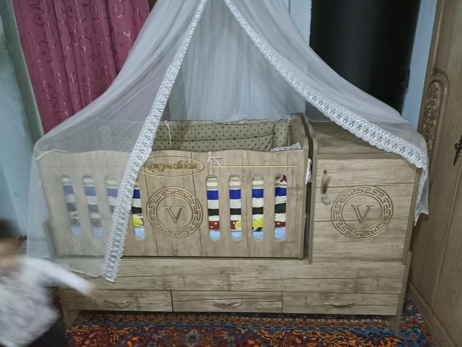 Bolalar yotogʻi (детский кровать)