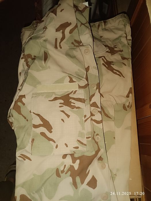 камуфлажни ризи цвят оясъчен