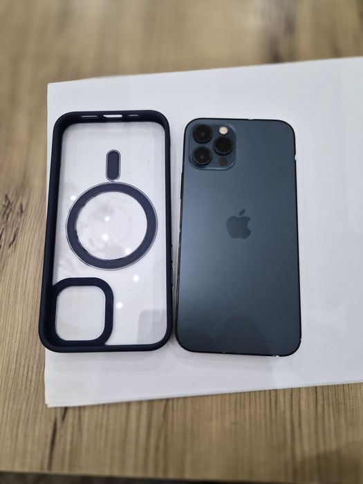 Продам IPhone 12 Pro синий