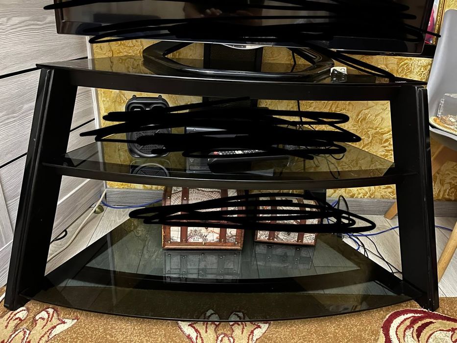 Стеклянная полка