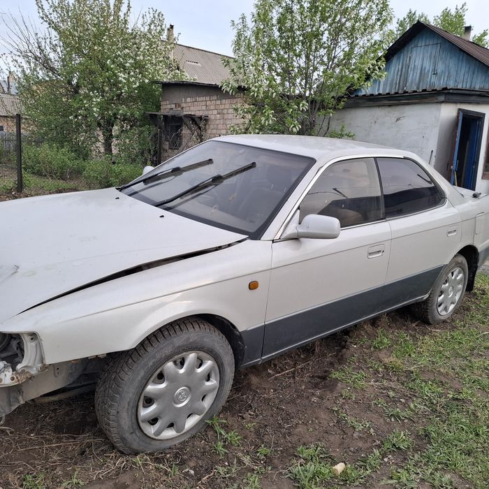 Продаётся машина тайото виста