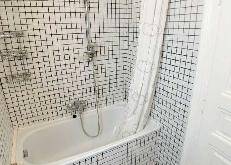 Дава се под наем Двустаен апартамент в Пловдив, Тракия - 65 кв.м за 408 € - Снимка #1