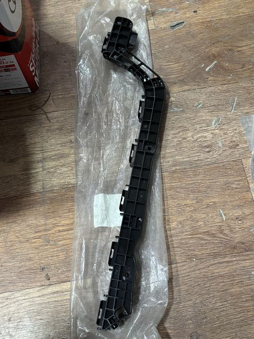 Крепление бампера заднего лексус LX 570