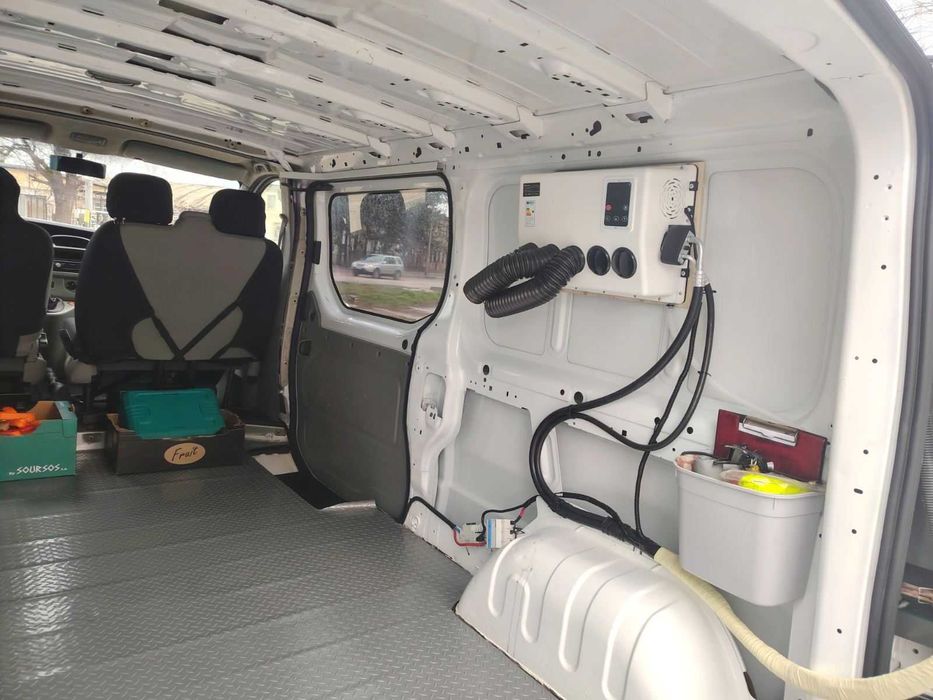 Opel vivaro 1.9 дизел макси база