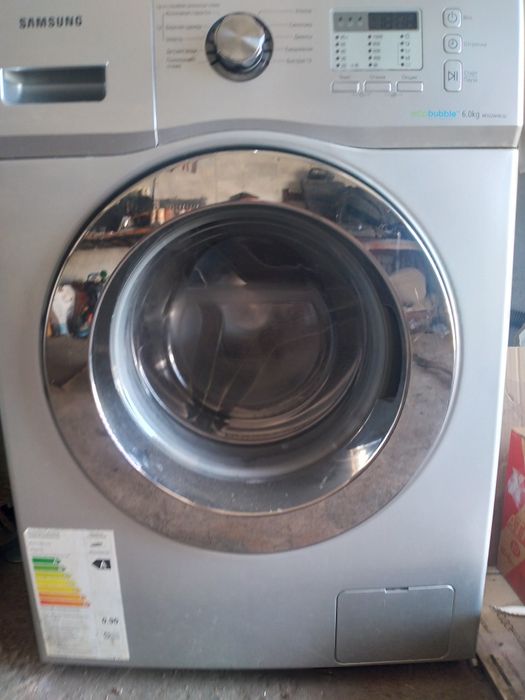 Продам      стиральные      машинки    Б.у    марка   Lg , Холодильник