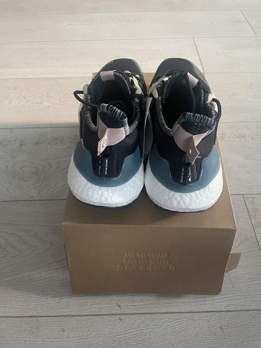 Adidas ultraboost 21 x parley