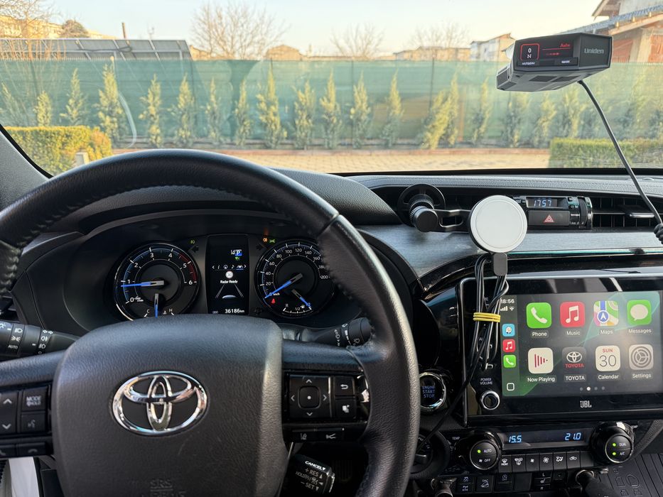 Vand Toyota Hilux 2.8D  4x4 Invincible