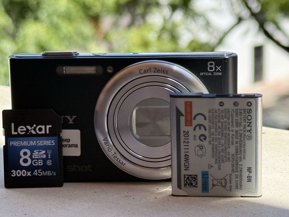 Sony Cyber-shot DSC-W730