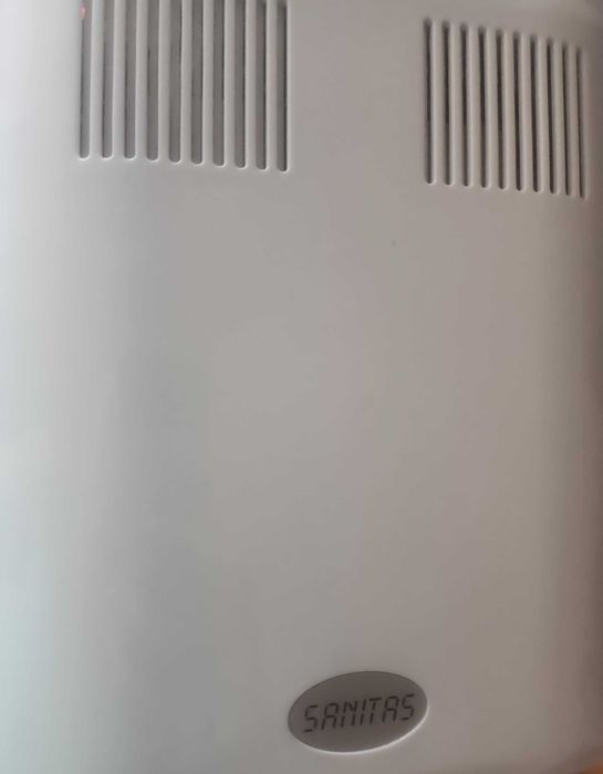 Lampă UV/ unghii Sanitas SMA 33
