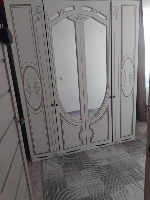 Продам спальный гарнитур