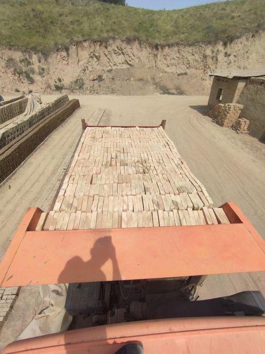 Кирпич красный жженный