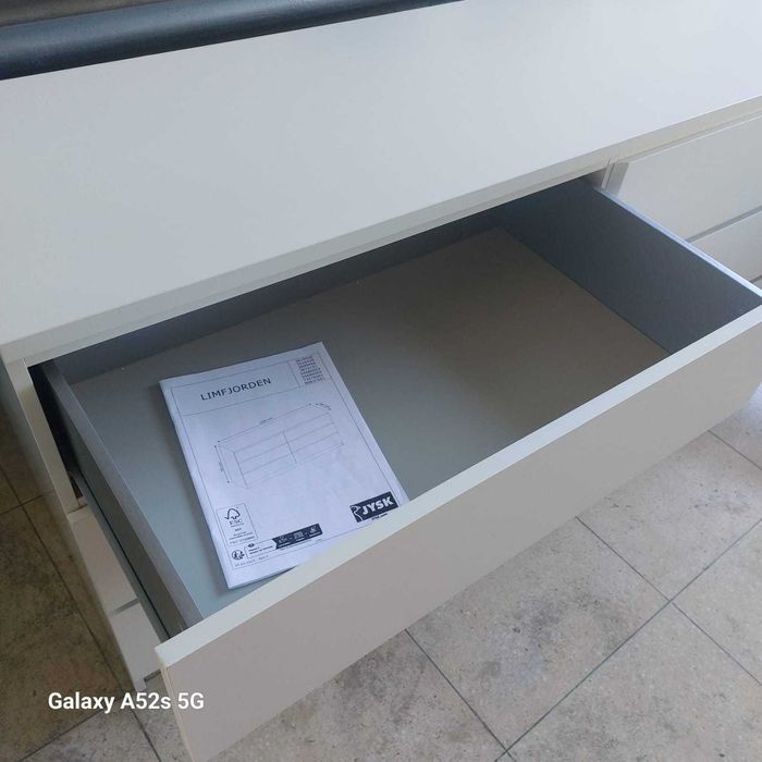 Vand combina frigorifica si comoda.