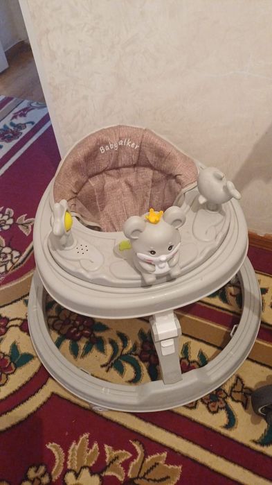 Ходунок в отличном состояние