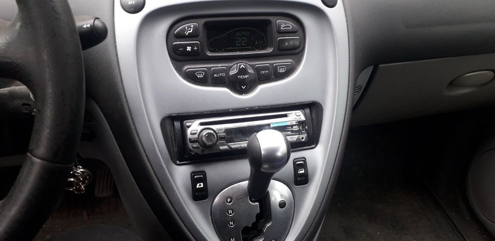 Продавам Ситроен