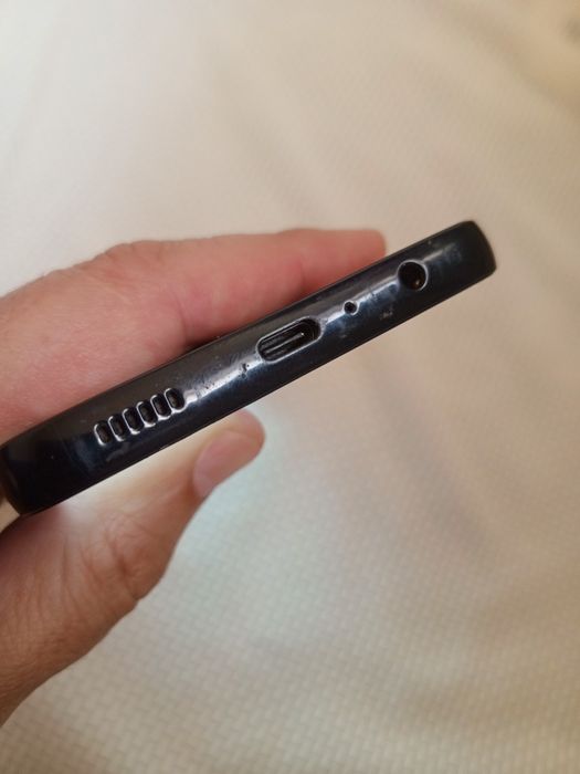 Samsung A05 holati urta