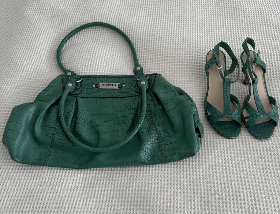 Комплект сандали с чанта на Nine West от еко кожа
