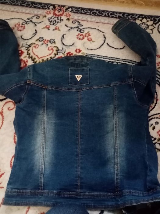 Продам джинсовый пиджак и брюки