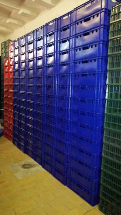 Naveta/lada plastic/rosu ,albastru verde/rosu albastru30ron/verde27ron